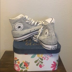NWOT Sparkly silver and white high top converse